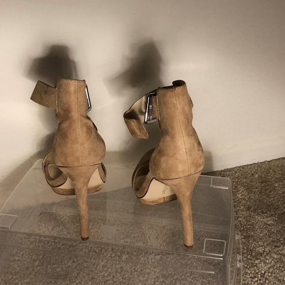 Tan Calvin Klein Vivian Suede Strappy Sandle Size - Picture 4 of 8